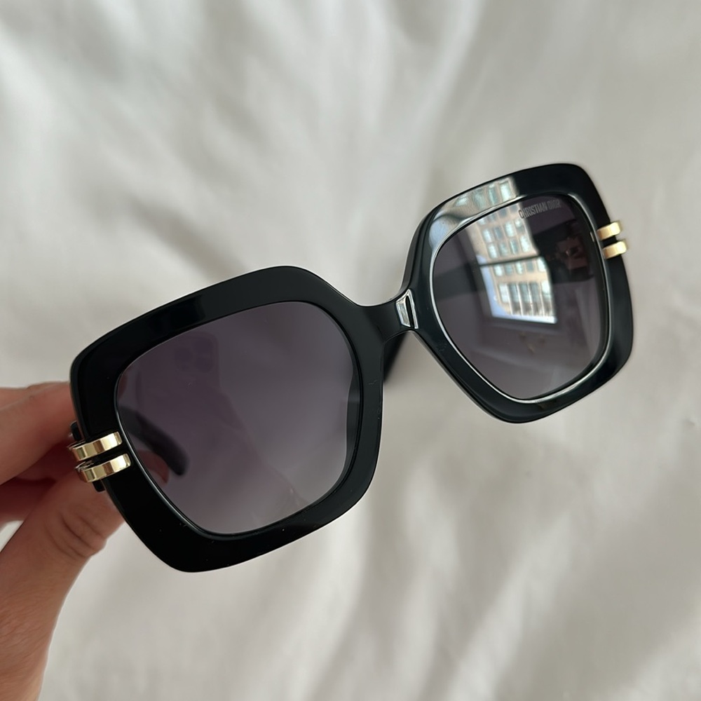 Christian Dior Sunglasses - Picture 7 of 11